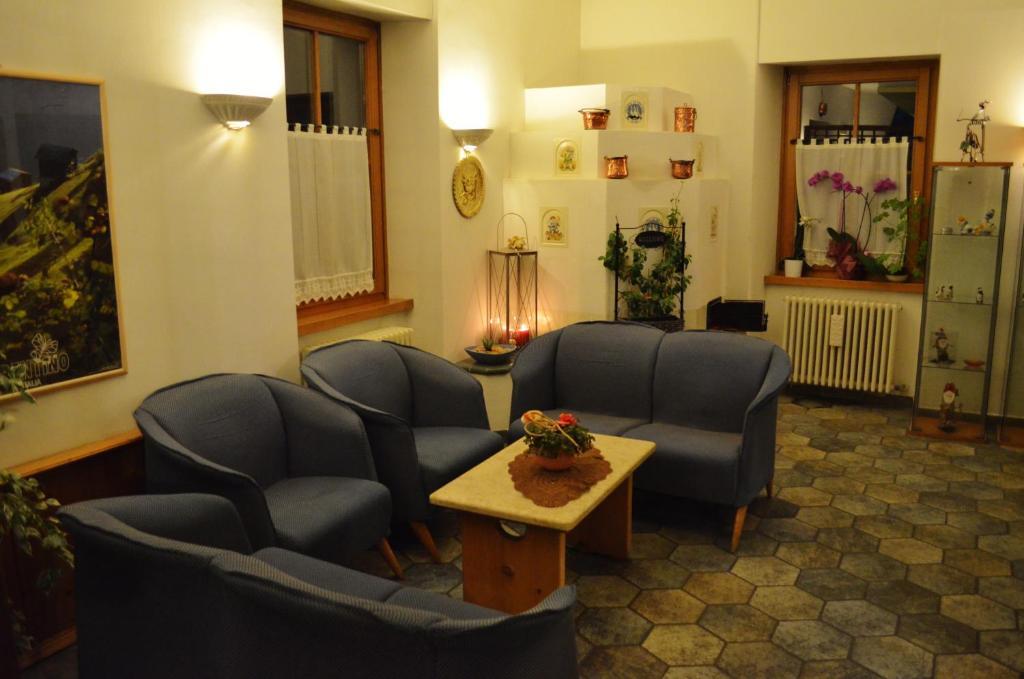 Hotel Locanda Le Tre Oche モリーナ・ディ・レードロ エクステリア 写真