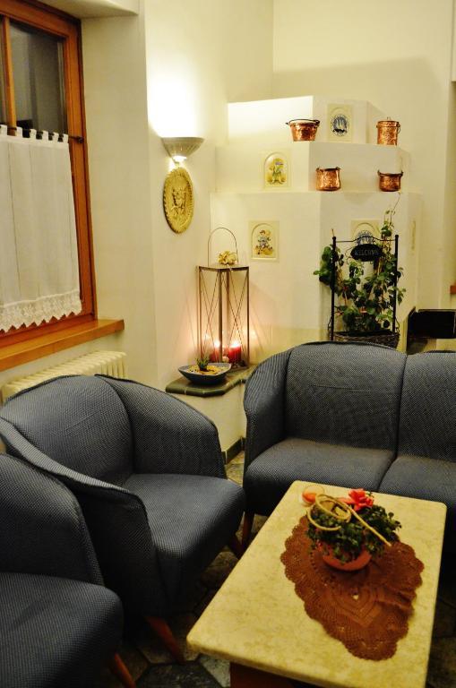 Hotel Locanda Le Tre Oche モリーナ・ディ・レードロ エクステリア 写真