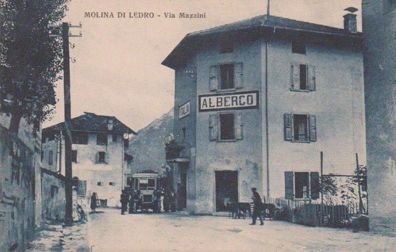 Hotel Locanda Le Tre Oche モリーナ・ディ・レードロ エクステリア 写真